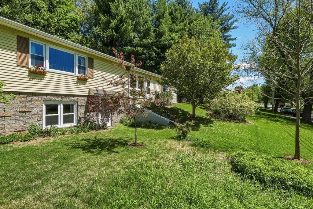 16 Saybrook Cir, South Hadley MA 01075