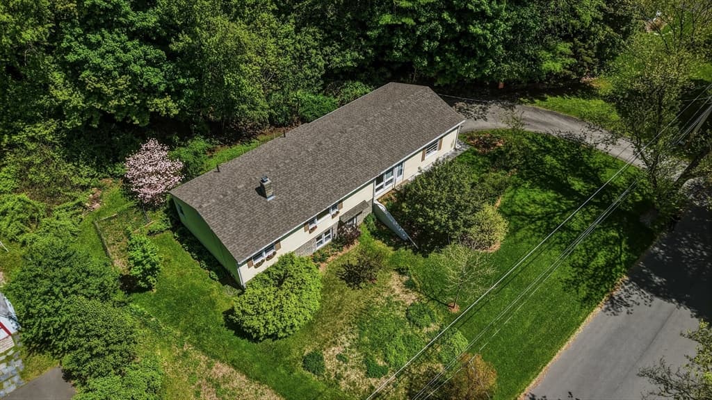 Single Family Residence at 16 Saybrook Cir, South Hadley MA 01075, photo 31 of 32