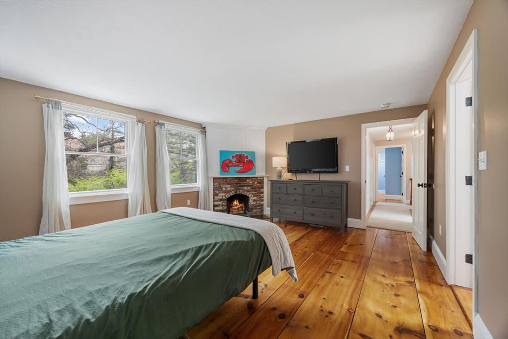 Single Family Residence at 908 Main Street, Norwell MA 02061, photo 17 of 42