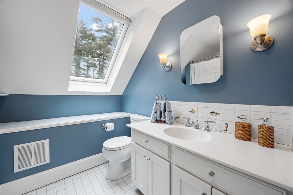 Single Family Residence at 908 Main Street, Norwell MA 02061, photo 15 of 42