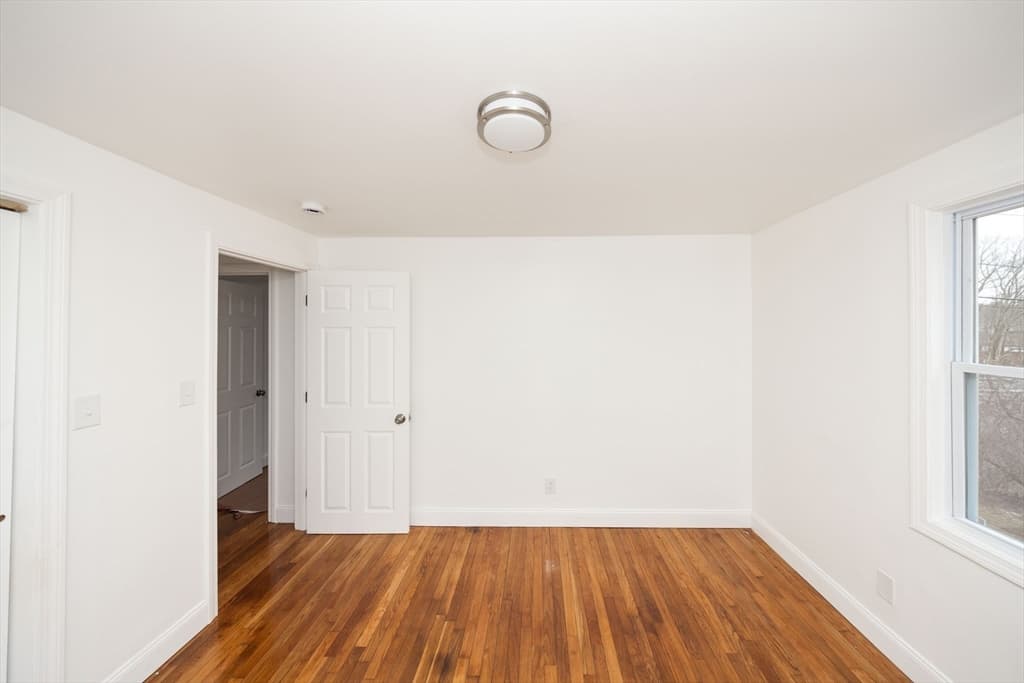 Single Family Residence at 155 Southbridge Road, Oxford MA 01537, photo 17 of 42