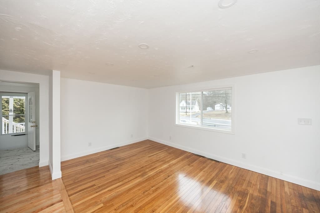 Single Family Residence at 155 Southbridge Road, Oxford MA 01537, photo 29 of 42