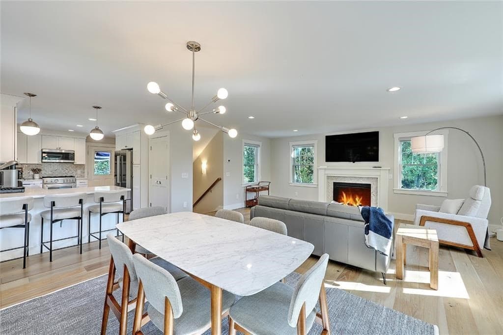 Single Family Residence at 137 Rosebriar Avenue, South Kingstown RI 02879, South Kingstown, photo 11 of 42