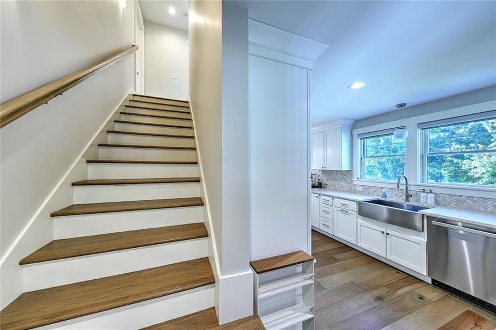 Single Family Residence at 137 Rosebriar Avenue, South Kingstown RI 02879, South Kingstown, photo 19 of 42