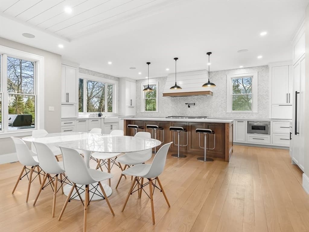 Single Family Residence at 5 Skyview Rd, Lexington MA 02420, Lexington, photo 6 of 32