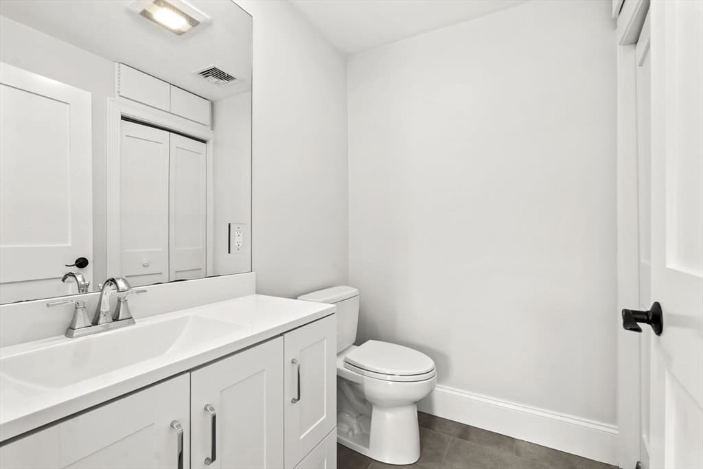 4 Wakefield Ave # 4, Wakefield MA 01880 photo 25