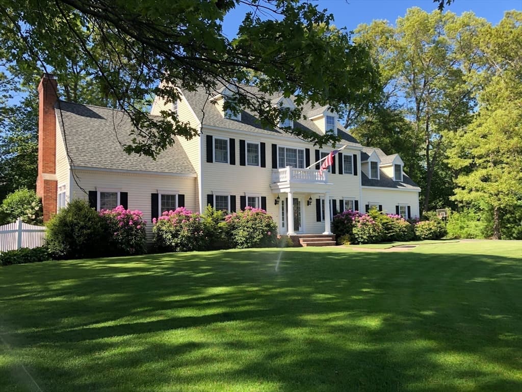 Single Family Residence at 5 Knights Lane, Newburyport MA 01950, photo 2 of 41