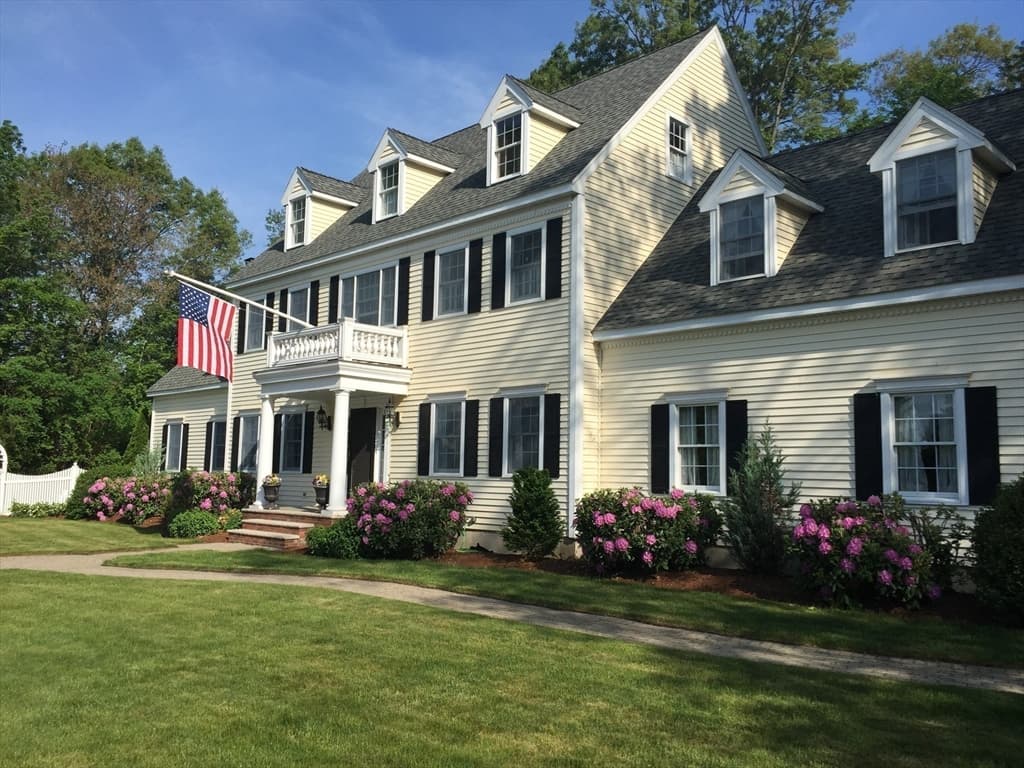 Single Family Residence at 5 Knights Lane, Newburyport MA 01950, photo 3 of 41