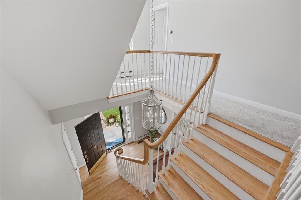 Single Family Residence at 5 Knights Lane, Newburyport MA 01950, photo 18 of 41