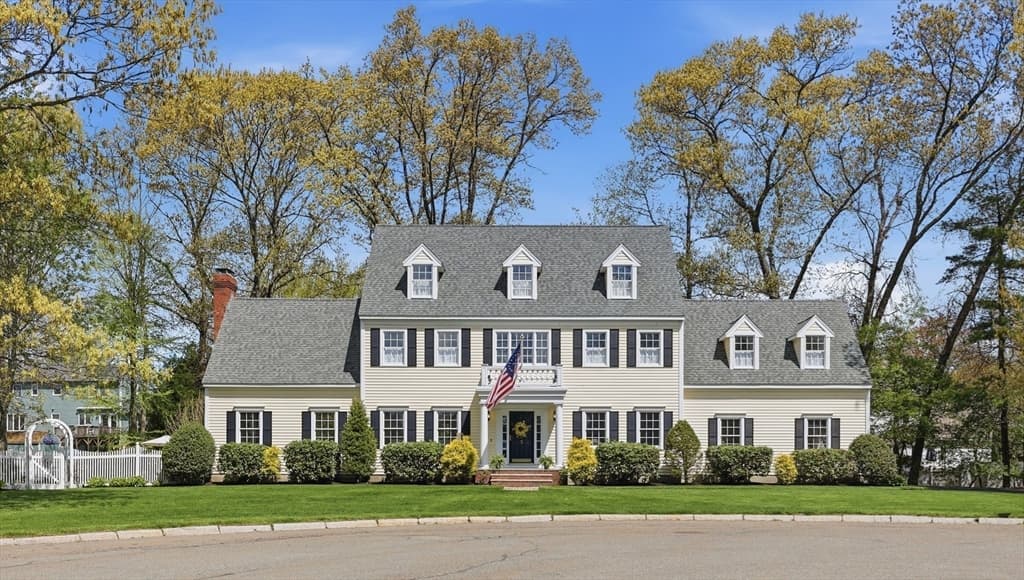 Single Family Residence at 5 Knights Lane, Newburyport MA 01950, photo 4 of 41