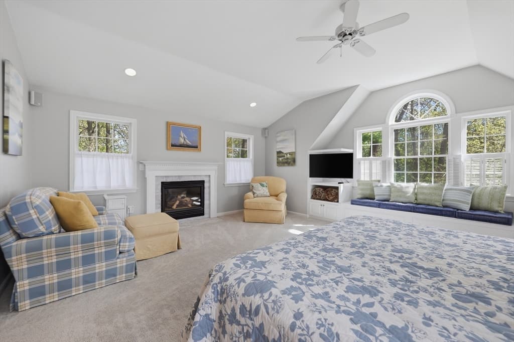 Single Family Residence at 5 Knights Lane, Newburyport MA 01950, photo 21 of 41