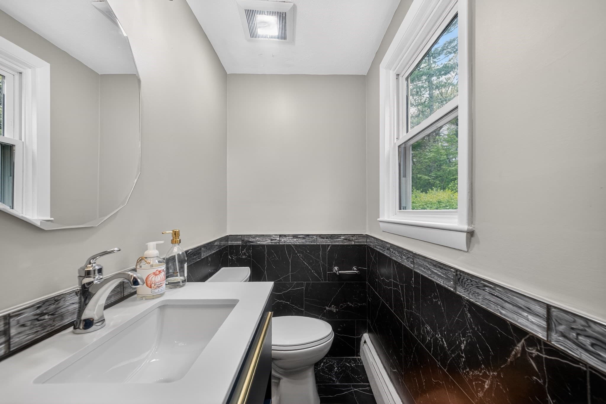 Single Family Residence at 61 Jordan St, Chelmsford MA 01863, photo 7 of 30
