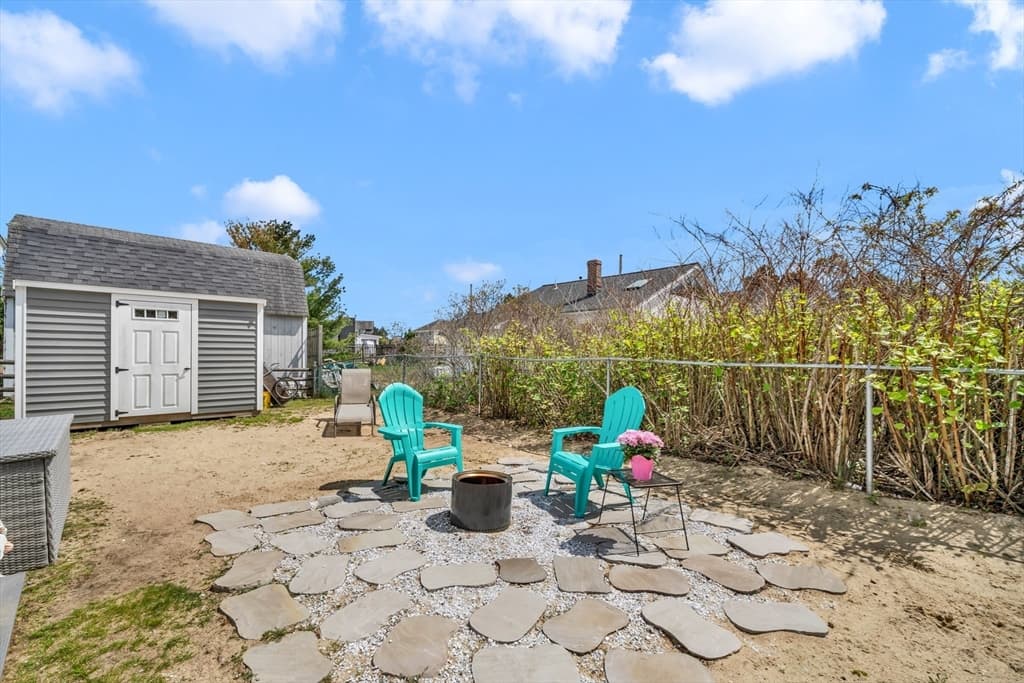 Single Family Residence at 237 Northern Blvd, Newburyport MA 01950, photo 32 of 38