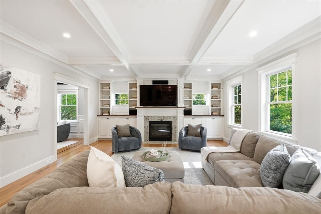 Single Family Residence at 6 Flintlock Rd, Lexington MA 02420, Lexington, photo 2 of 39