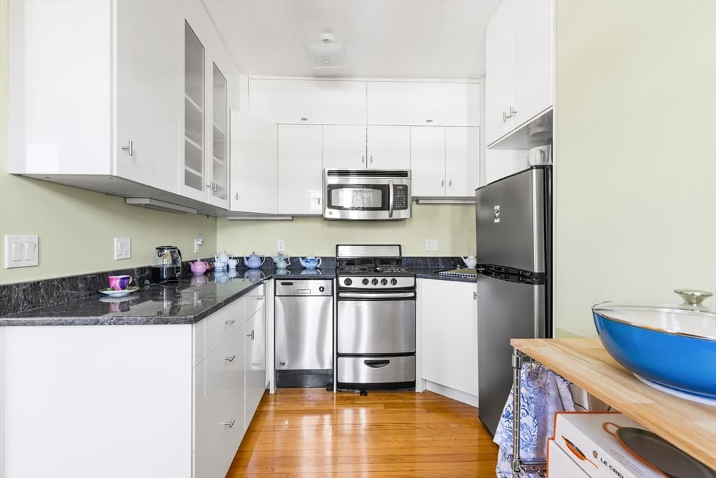 Condominium at 1450-1454 Beacon St # 644, Brookline MA 02446, photo 3 of 28