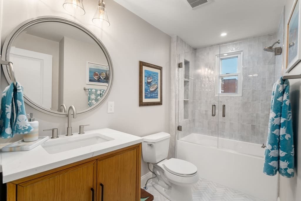 Single Family Residence at 2 Lexington St, Boston MA 02129, Boston, photo 14 of 21