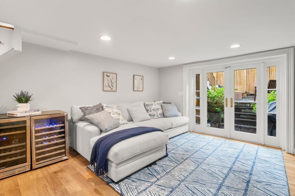 Single Family Residence at 2 Lexington St, Boston MA 02129, Boston, photo 15 of 21