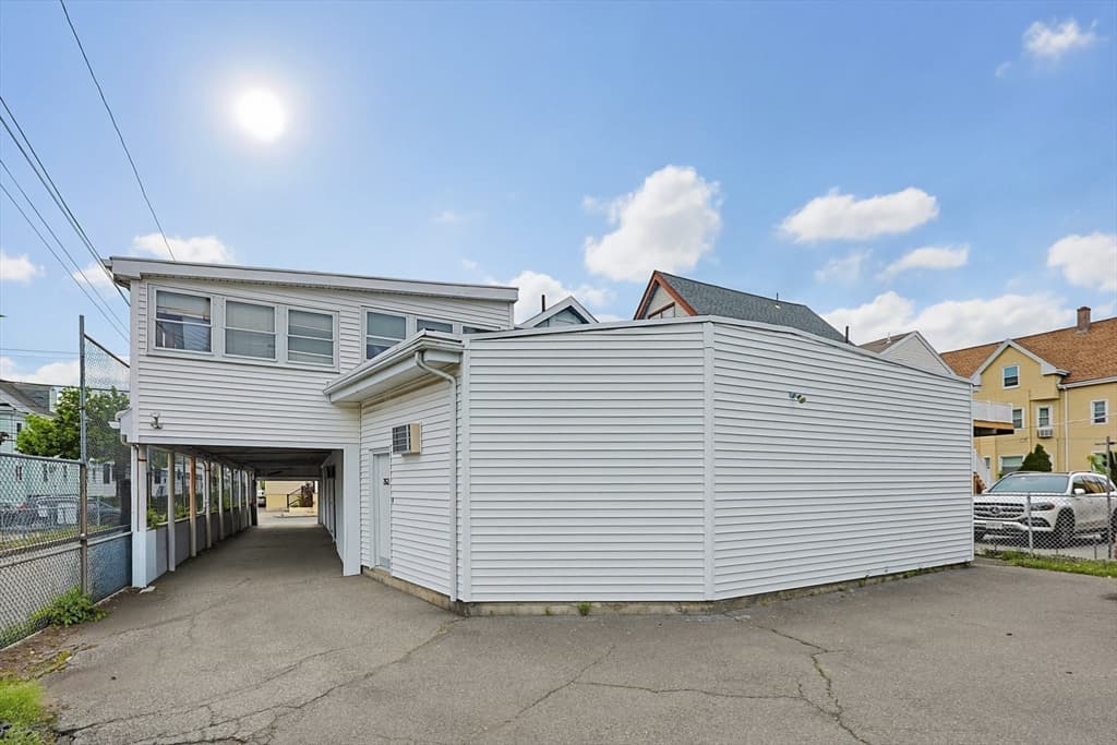 3 Family at 262-264 Pearl St, Malden MA 02148, Malden, photo 21 of 42