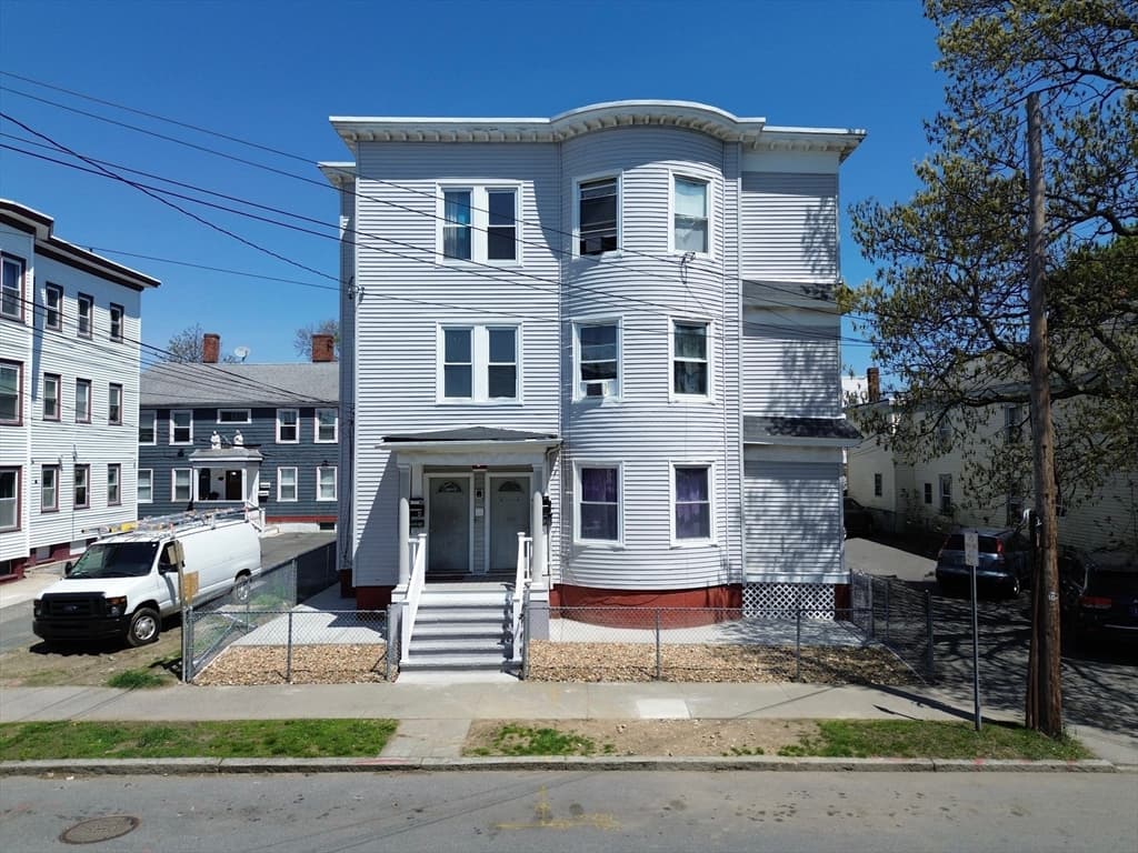 35-37 Park St, Lynn MA 01905