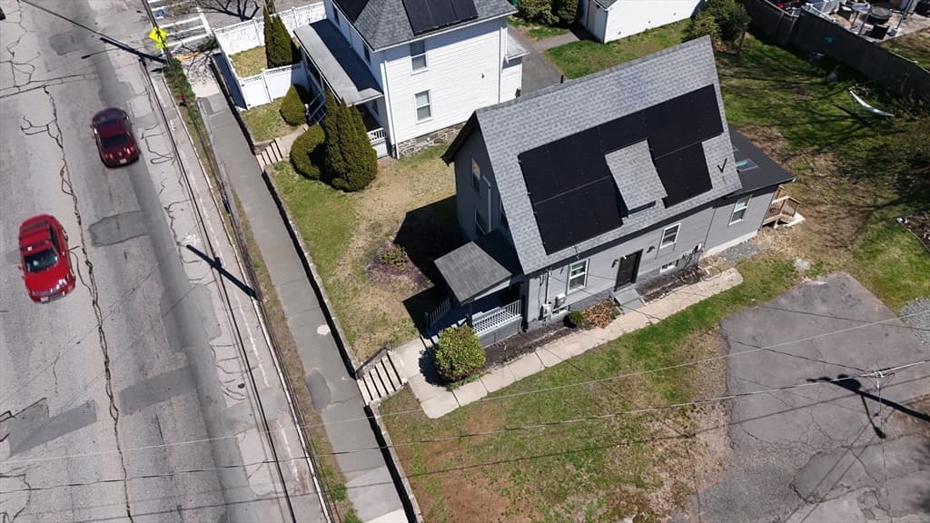 Single Family Residence at 257 Lynnfield St, Lynn MA 01904, photo 6 of 24