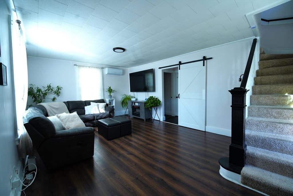 Single Family Residence at 257 Lynnfield St, Lynn MA 01904, photo 12 of 24