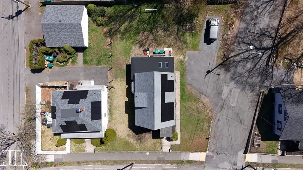 Single Family Residence at 257 Lynnfield St, Lynn MA 01904, photo 3 of 24