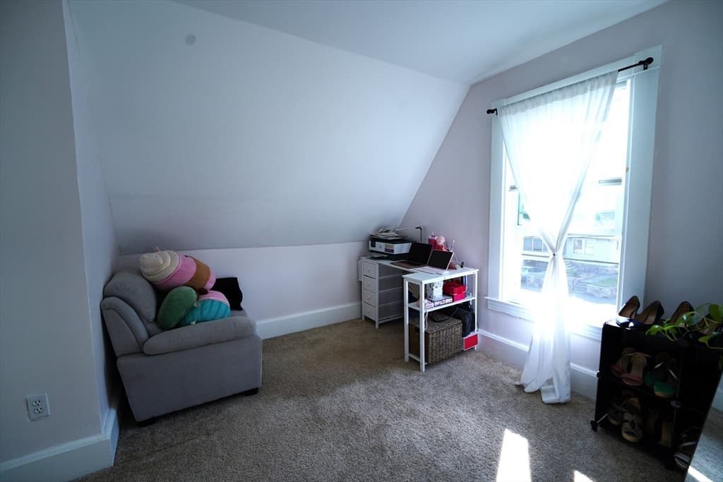 Single Family Residence at 257 Lynnfield St, Lynn MA 01904, photo 11 of 24