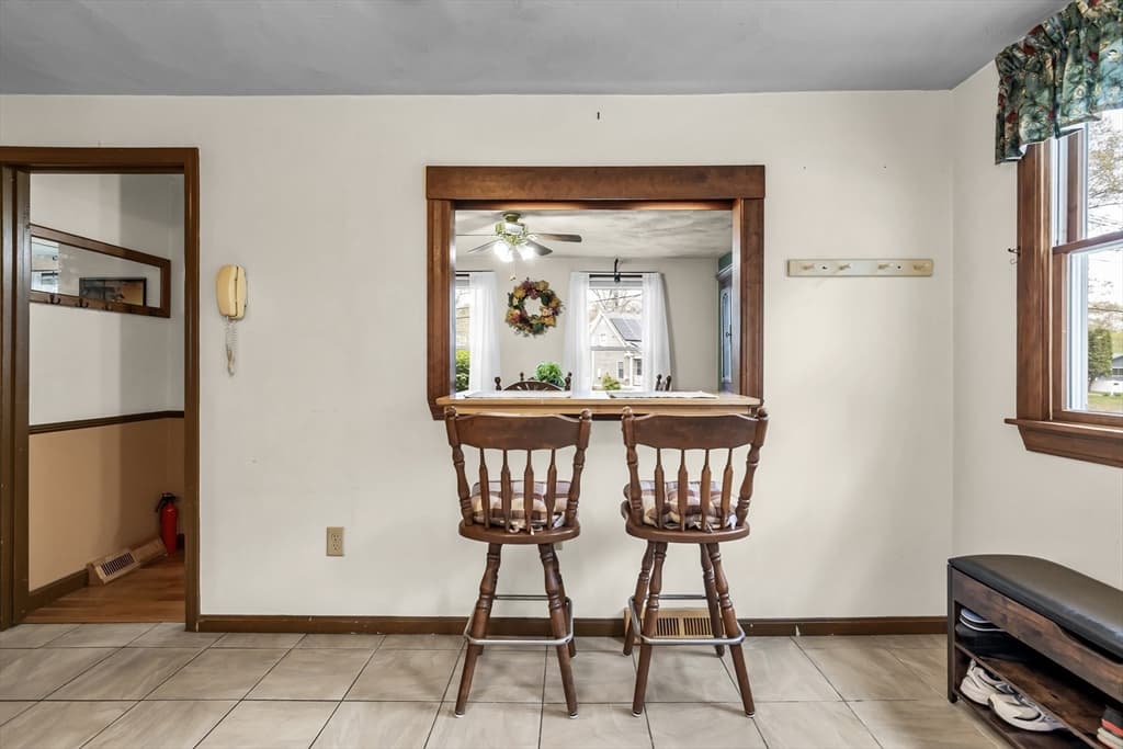 Single Family Residence at 8 Portsmouth Rd, Amesbury MA 01913, photo 10 of 37