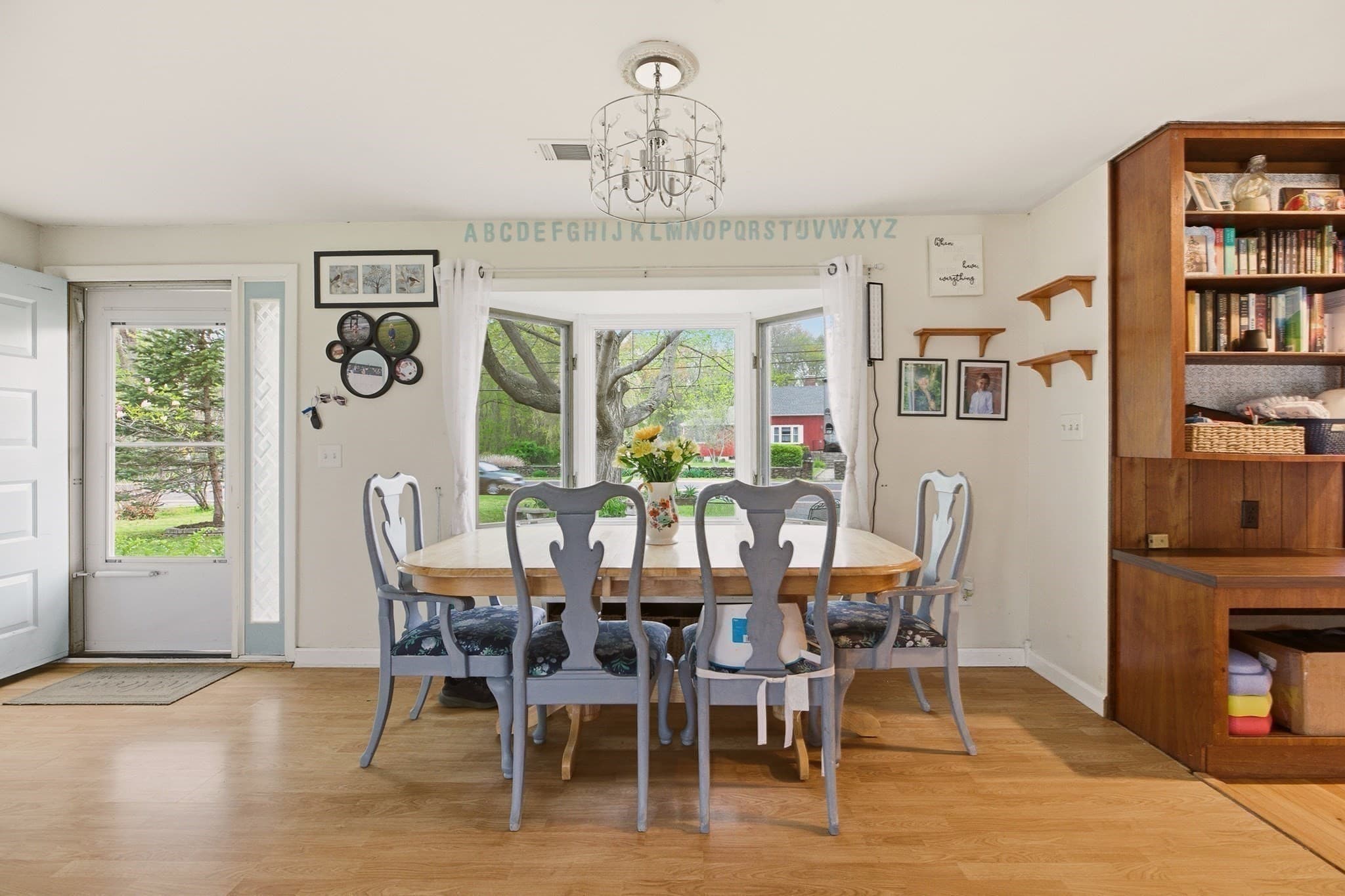 Single Family Residence at 304 Bushee Road, Swansea MA 02777, photo 5 of 33
