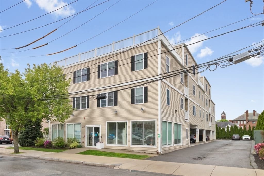 29 Spruce St # 23, Waltham MA 02453
