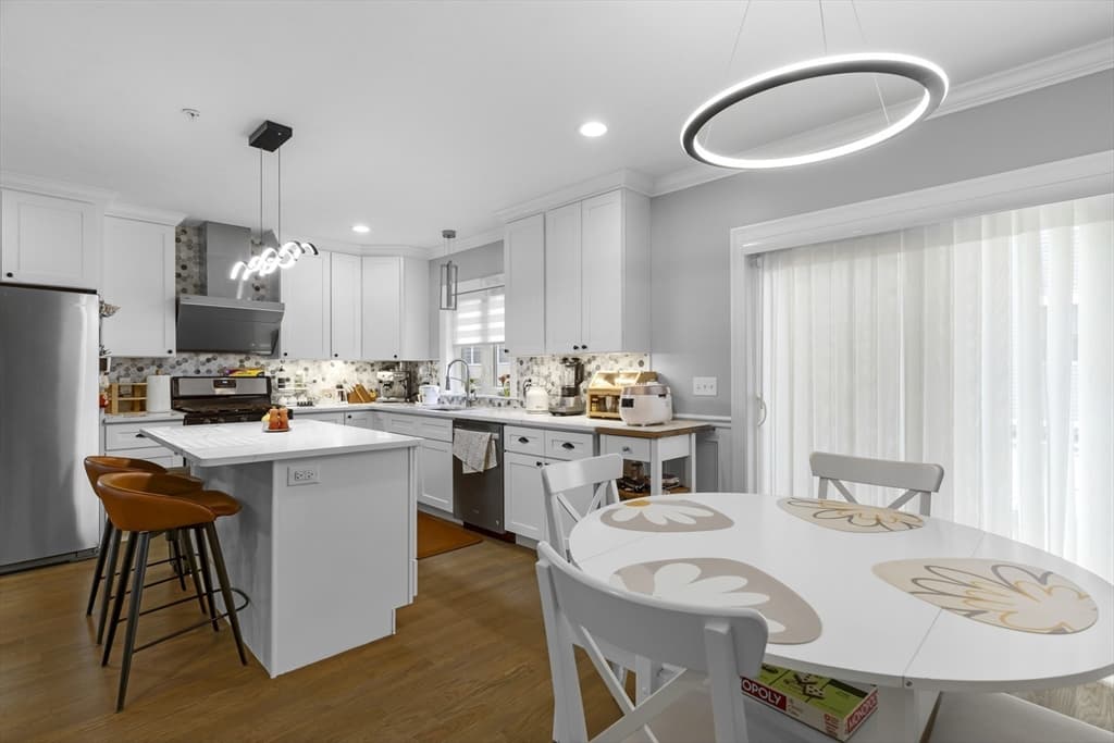 50 Desmoines Rd # H1, Quincy MA 02169