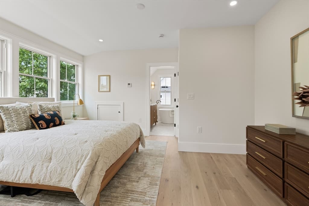 326 Lowell Street # 4, Somerville MA 02145 photo 8