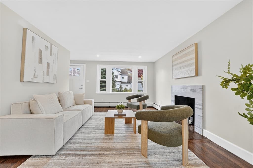 Single Family Residence at 7 Franklin St, Boston MA 02136, Boston, photo 7 of 40