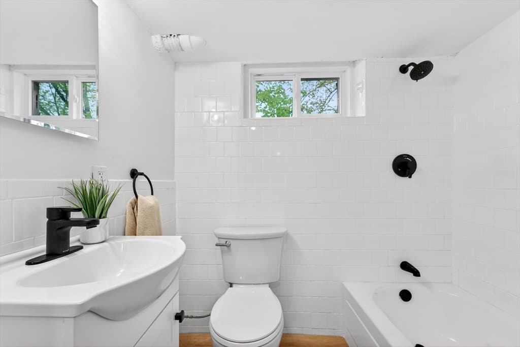 Single Family Residence at 7 Franklin St, Boston MA 02136, Boston, photo 28 of 40