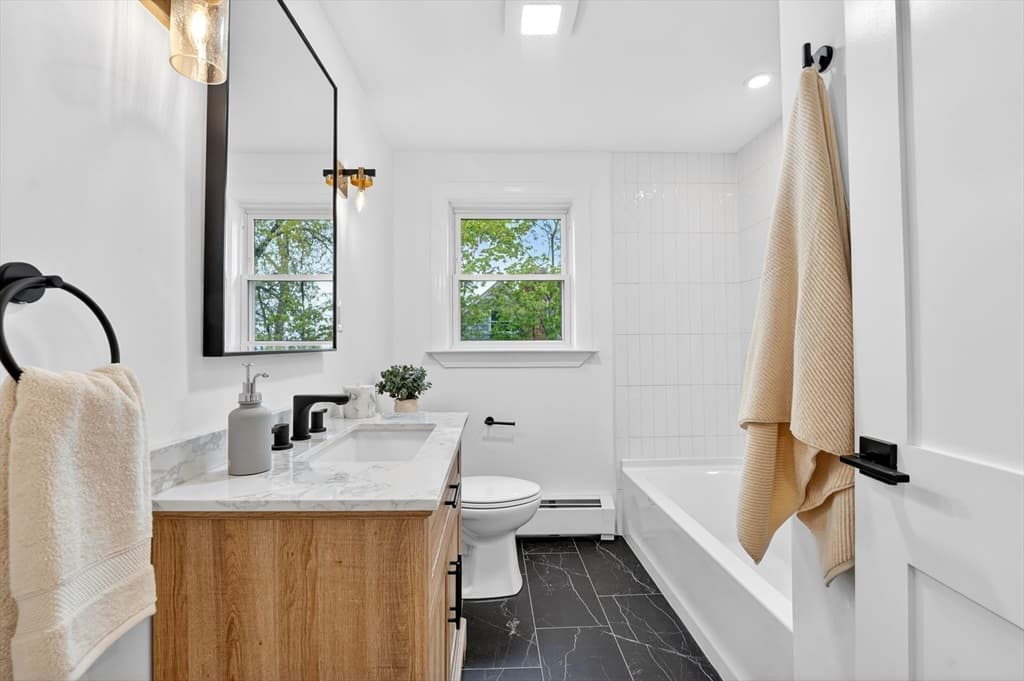 Single Family Residence at 7 Franklin St, Boston MA 02136, Boston, photo 20 of 40