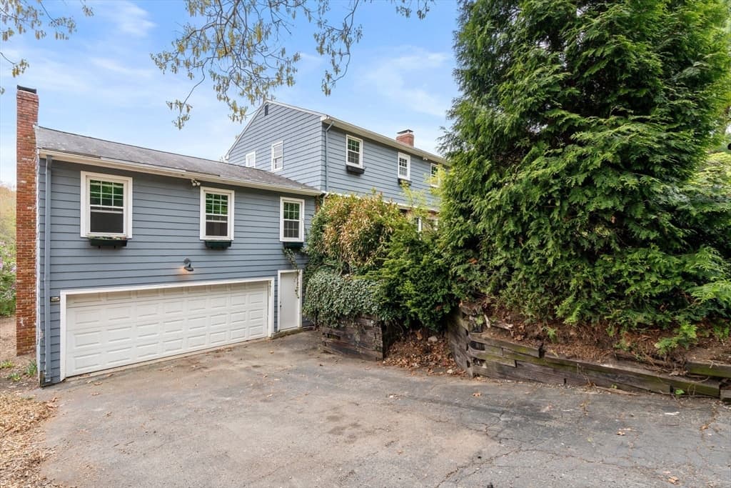 1066 Hillside St, Milton MA 02186 photo 27