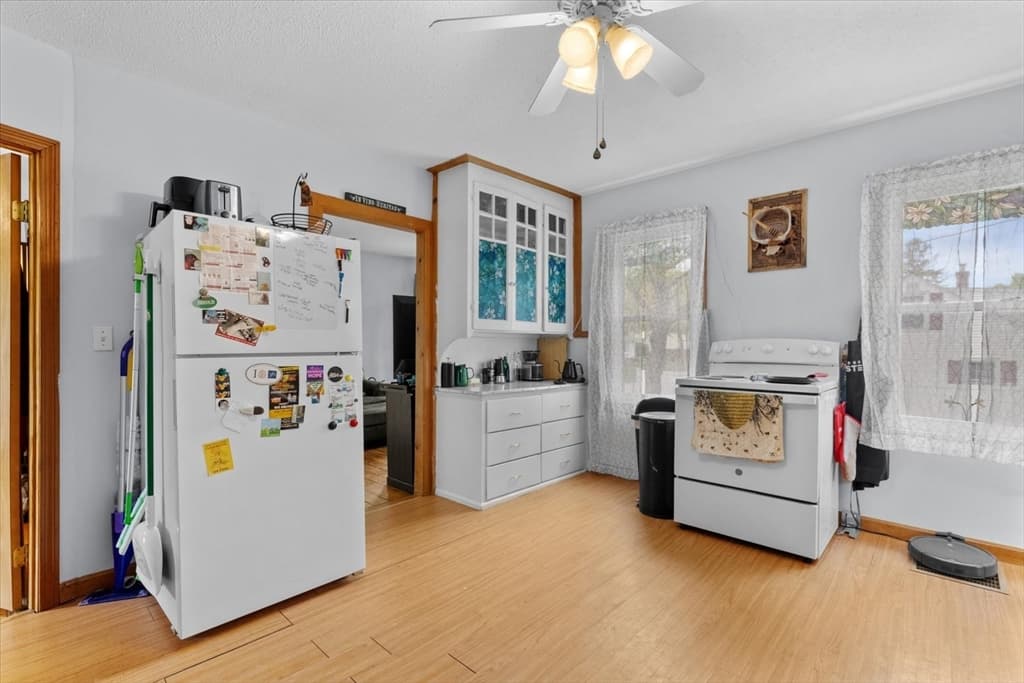 15 Steele St, Worcester MA 01607 photo 6