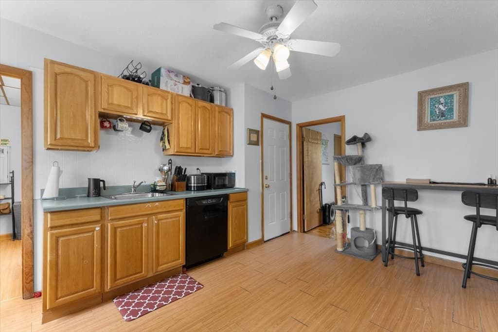 15 Steele St, Worcester MA 01607 photo 5