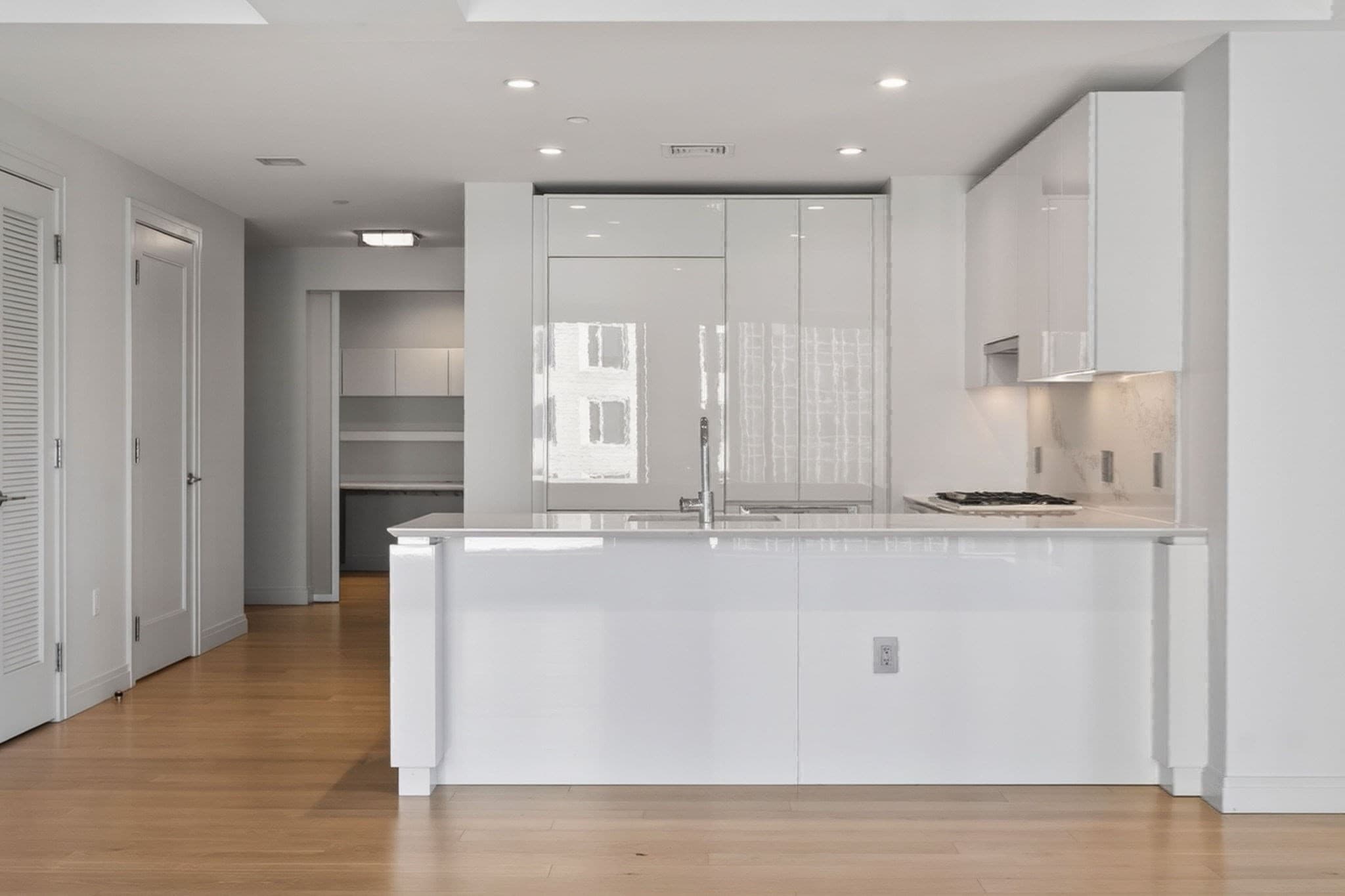 Condominium at 133 Seaport Blvd # 1208, Boston MA 02210, photo 23 of 42