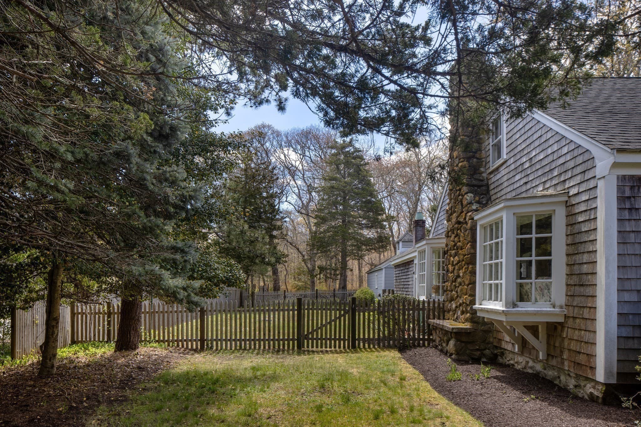 Single Family Residence at 12 Noyes Ave, Mattapoisett MA 02739, photo 10 of 42