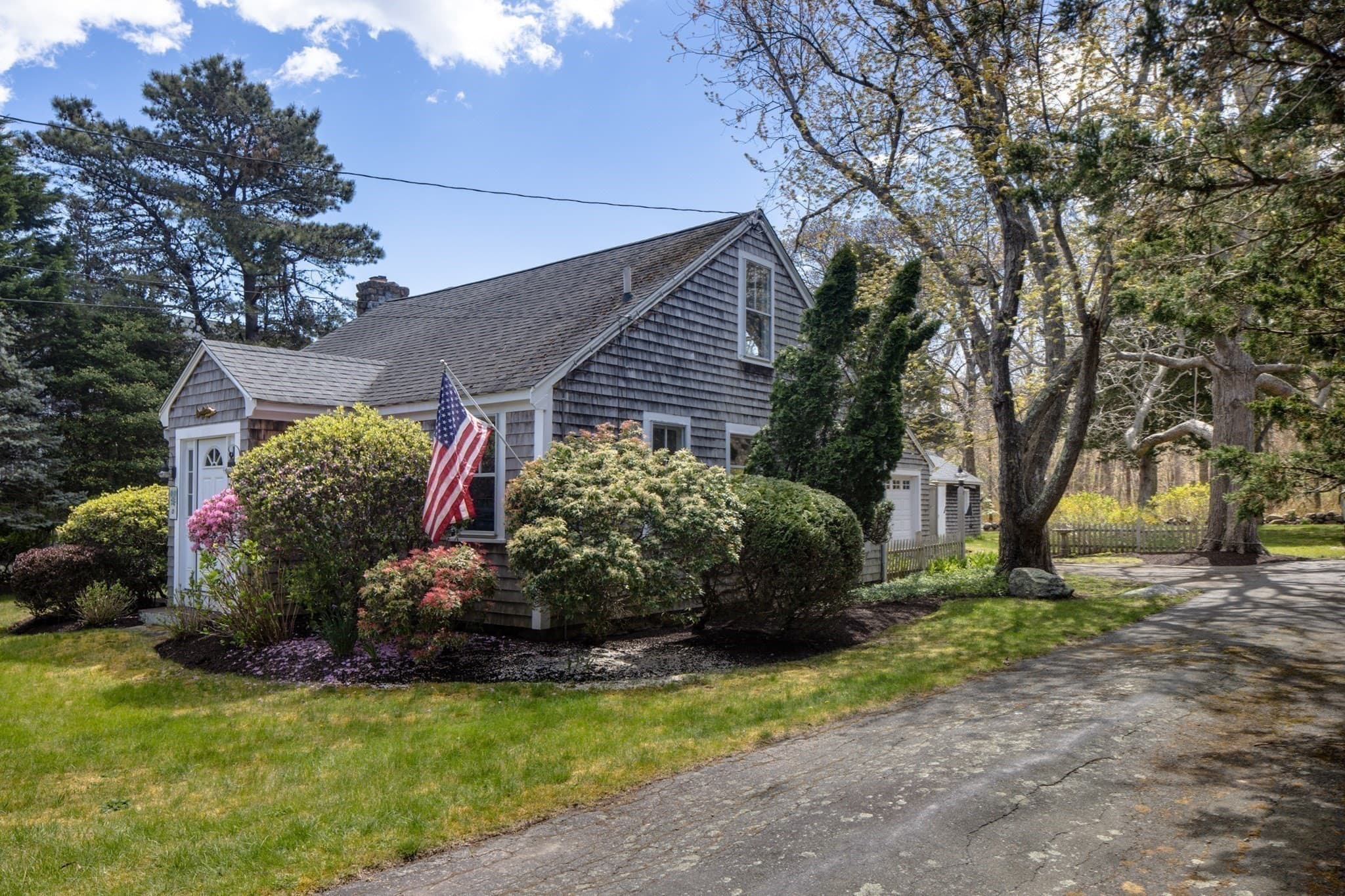 Single Family Residence at 12 Noyes Ave, Mattapoisett MA 02739, photo 11 of 42