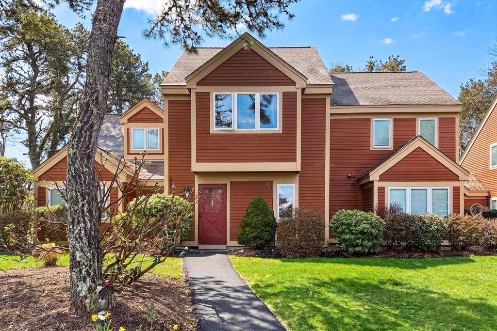 27 Billington Ln # 27, Brewster MA 02631