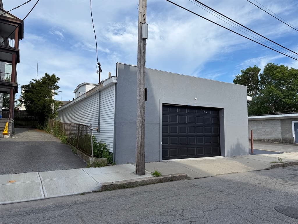 430 Alden Street, Fall River MA 02723 photo 2