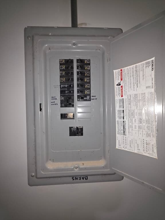 430 Alden Street, Fall River MA 02723 photo 8