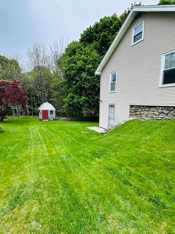 Single Family Residence at 10 Park St, Auburn MA 01501, Auburn, photo 7 of 22