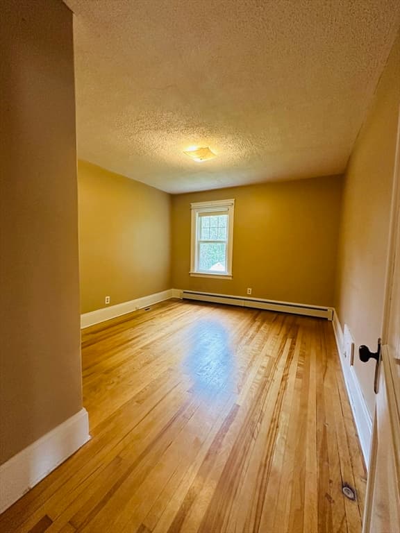 Single Family Residence at 10 Park St, Auburn MA 01501, Auburn, photo 9 of 22