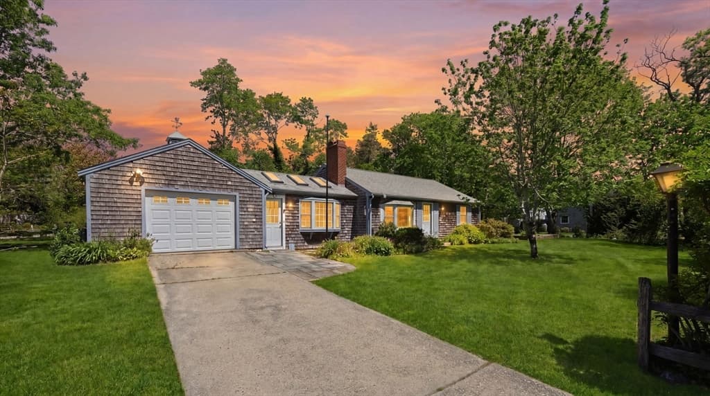 5 Weir Rd, Eastham MA 02642