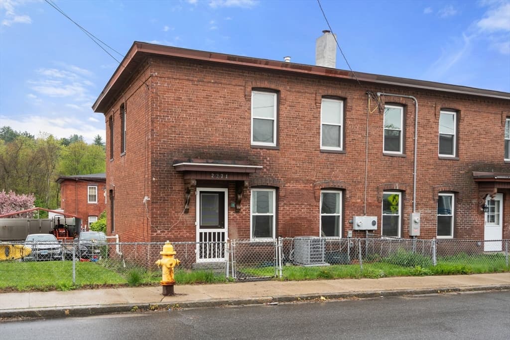 2271 Main St, Warren MA 01092