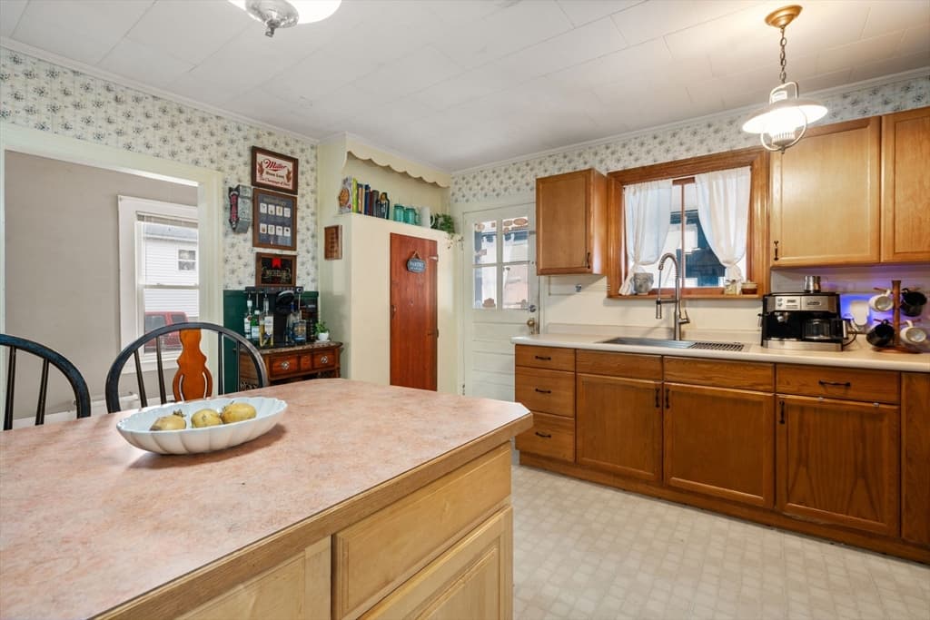 Single Family Residence at 2271 Main St, Warren MA 01092, Warren, photo 11 of 25