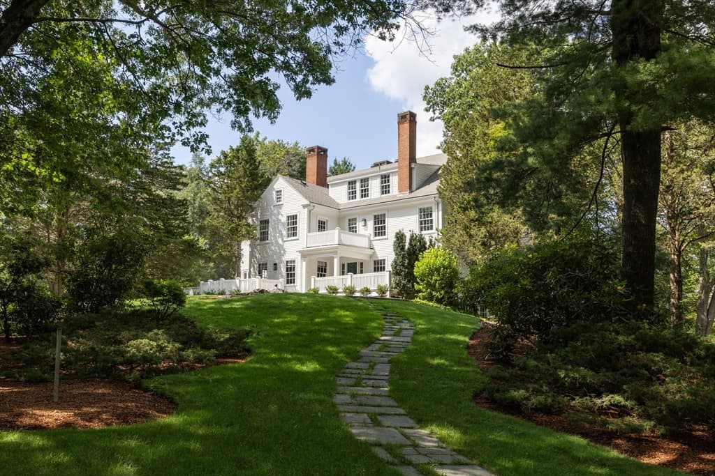Single Family Residence at 55 Parkwood Drive, Milton MA 02186, Milton, photo 2 of 41